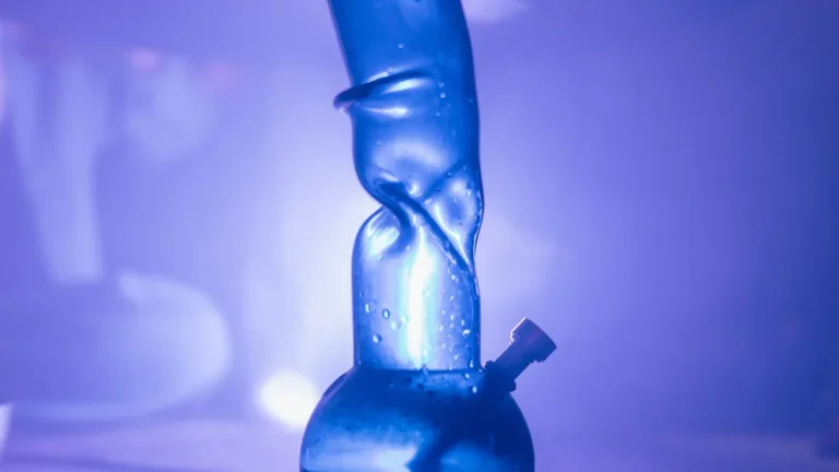 A Complete Guide to Functional Glass Wholesale for Smoke Shops