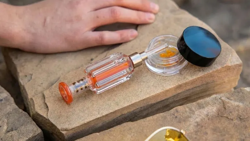Freezable Nectar Collector or Glass Which Delivers Smoother Dabs