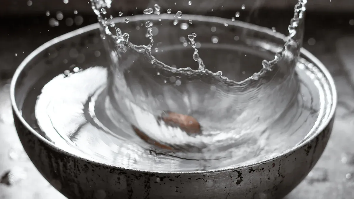 3. Water Chamber: Bong Filtration Core